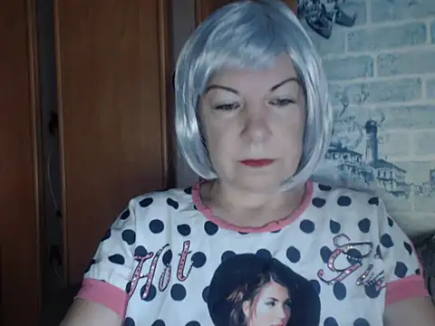 Snapshot of Lillia_Ray chatting on July 29, 2026, 7:28 am Lillia Ray online show from July 29, 2026, 7:28 am