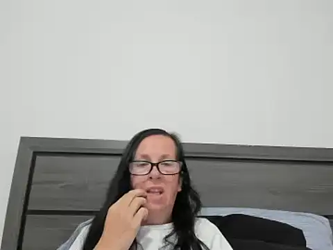 peachgoddess online show from October 3, 2025, 12:35 pm