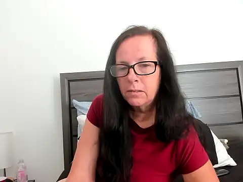 peachgoddess online show from October 9, 2025, 3:32 pm