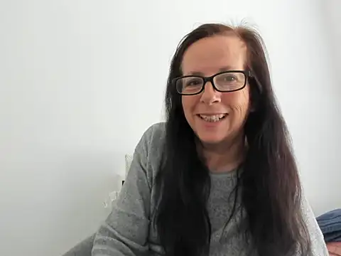 peachgoddess online show from April 19, 2026, 1:21 pm