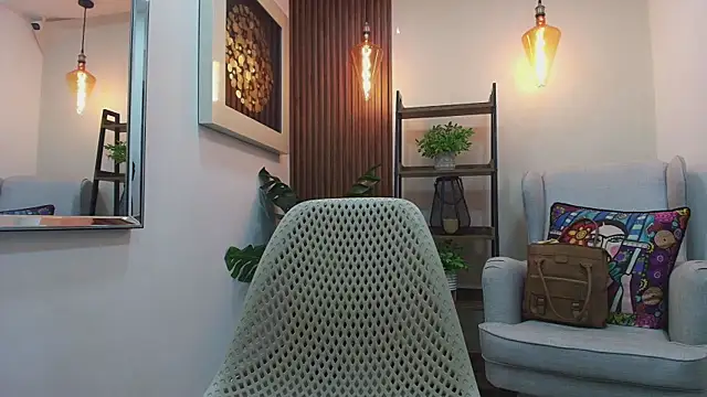 Coral Lise online show from September 18, 2025, 11:56 am