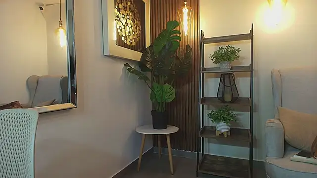 Coral Lise online show from September 25, 2025, 11:36 am