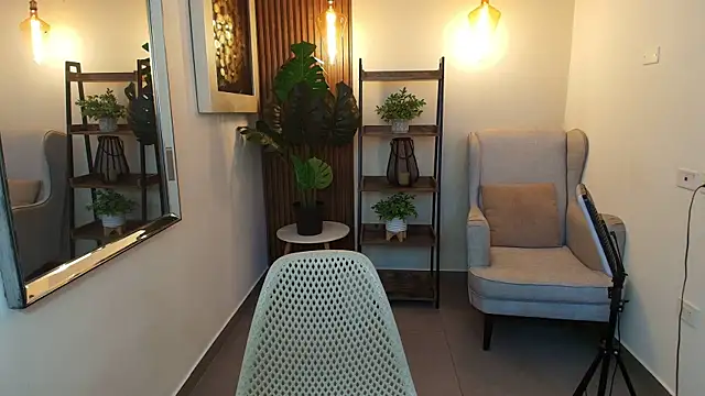 Coral Lise online show from October 3, 2025, 11:07 am