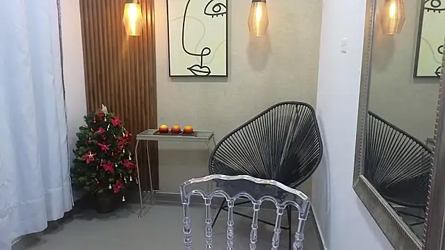 Coral Lise online show from December 5, 2025, 11:19 am