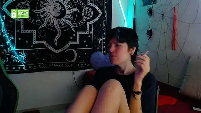 lovelockedlips online show from October 21, 2025, 6:08 pm