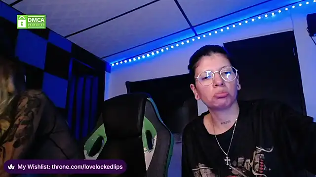 Snapshot of lovelockedlips chatting on July 16, 2026, 1:11 am lovelockedlips online show from July 16, 2026, 1:11 am