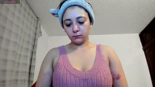 Snapshot of xx_chloesex chatting on April 25, 2026, 4:04 am xx chloesex online show from April 25, 2026, 4:04 am