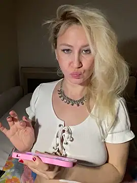 Nikusia online show from April 18, 2026, 7:18 pm