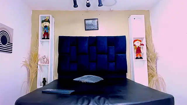 Jhojan twink online show from October 16, 2025, 1:45 pm