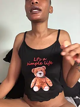 Miss  Mandy online show from December 4, 2025, 3:10 pm