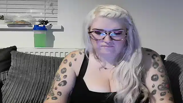 Sizzling Indie36 online show from September 18, 2025, 8:44 pm