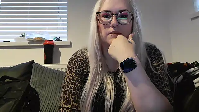 Sizzling Indie36 online show from September 19, 2025, 5:24 pm