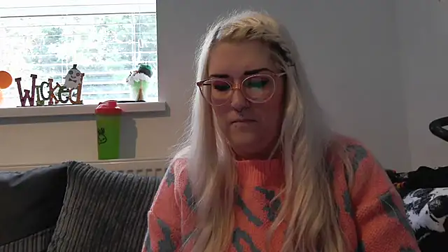 Sizzling Indie36 online show from October 14, 2025, 9:32 am