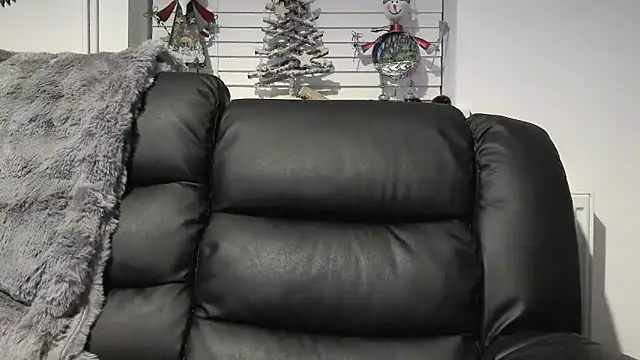 Sizzling Indie36 online show from December 21, 2025, 6:59 pm