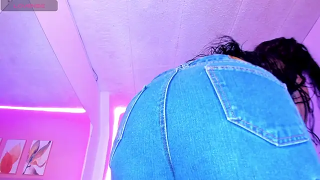 Molly h0t online show from April 8, 2026, 12:27 pm