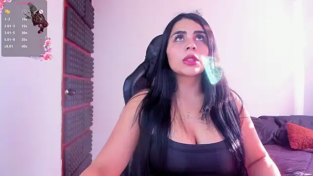 Snapshot of hannarusso chatting on January 17, 2026, 9:40 pm hannarusso online show from January 17, 2026, 9:40 pm