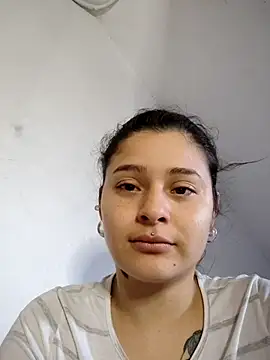 LilithAndKai online show from November 21, 2025, 5:55 pm