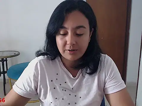 Snapshot of Themagicpotion chatting on April 6, 2026, 2:18 pm Themagicpotion online show from April 6, 2026, 2:18 pm