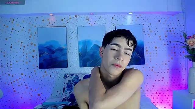 Andy Leex online show from November 24, 2025, 8:19 pm