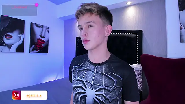 LiamWildx20 online show from February 8, 2026, 3:54 am