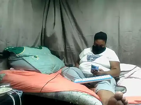 Snapshot of Berrylick chatting on April 14, 2026, 7:58 am Berrylick online show from April 14, 2026, 7:58 am