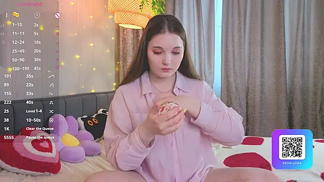 ConstanceHelms online show from April 20, 2026, 5:10 am