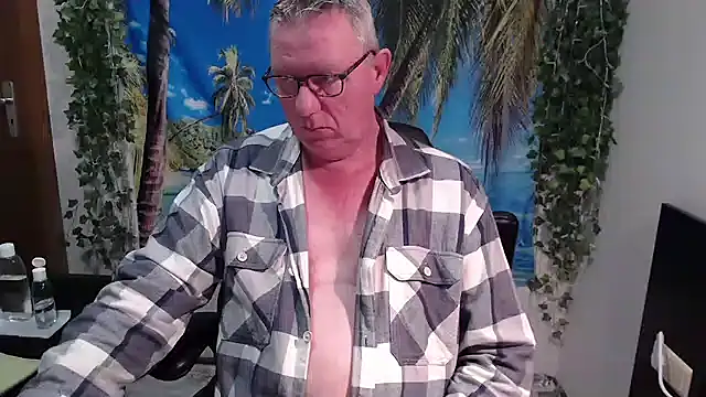 JamesBauer online show from December 1, 2025, 4:28 am