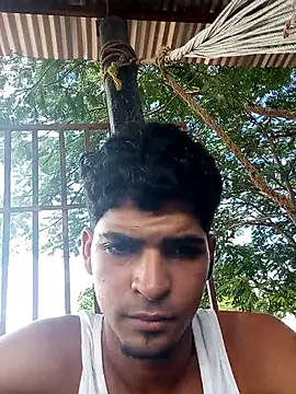 317894 online show from December 4, 2025, 5:21 pm