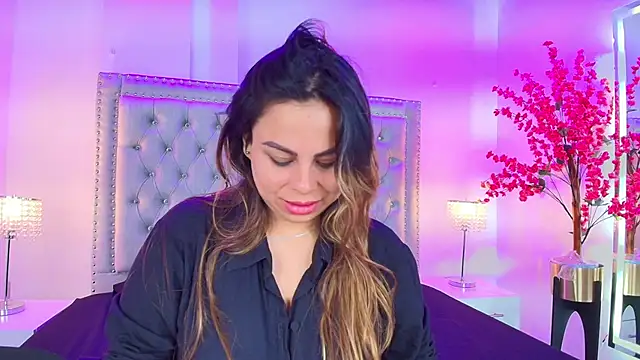 Snapshot of Lia_adamsss chatting on October 18, 2025, 12:24 am Lia adamsss online show from October 18, 2025, 12:24 am