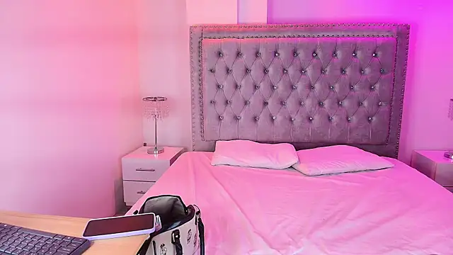 Snapshot of Lia_adamsss chatting on December 17, 2025, 12:49 am Lia adamsss online show from December 17, 2025, 12:49 am