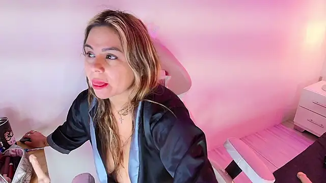 Snapshot of Lia_adamsss chatting on February 1, 2026, 3:54 pm Lia adamsss online show from February 1, 2026, 3:54 pm