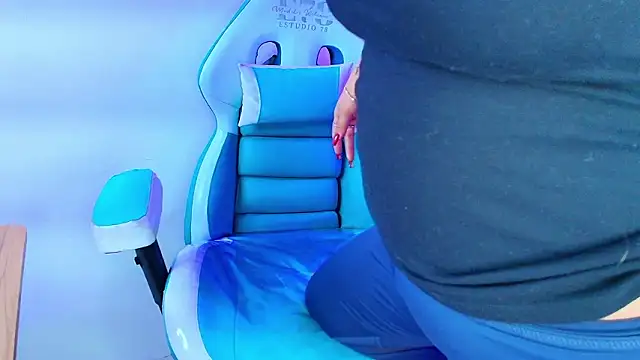 Snapshot of Lia_adamsss chatting on February 14, 2026, 3:47 am Lia adamsss online show from February 14, 2026, 3:47 am