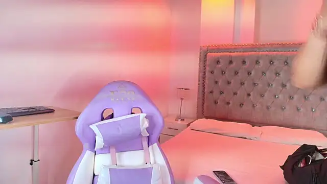 Lia adamsss online show from April 10, 2026, 3:34 am