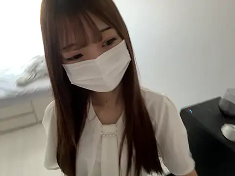 Snapshot of yunayuna_1231 chatting on November 2, 2025, 11:18 pm yunayuna 1231 online show from November 2, 2025, 11:18 pm