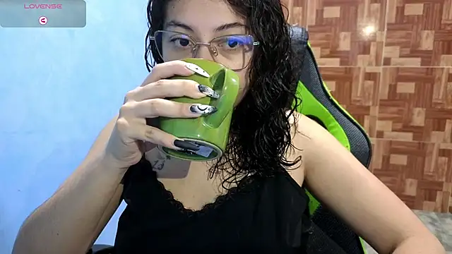 Snapshot of Mabbaldama chatting on September 17, 2025, 11:56 am Mabbaldama online show from September 17, 2025, 11:56 am