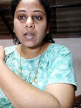 JENNIFERtamil online show from April 16, 2026, 7:42 am