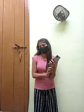 Snapshot of SOBHA_JI chatting on March 17, 2025, 11:53 am SOBHA JI online show from March 17, 2025, 11:53 am