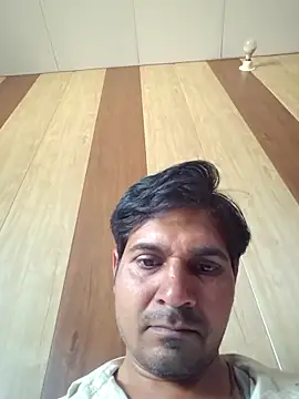 Snapshot of johnny8731 chatting on May 7, 2026, 6:41 am johnny8731 online show from May 7, 2026, 6:41 am