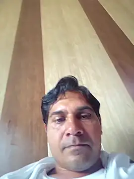 Snapshot of johnny8731 chatting on May 10, 2026, 6:18 am johnny8731 online show from May 10, 2026, 6:18 am