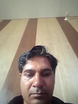 Snapshot of johnny8731 chatting on May 11, 2026, 5:02 am johnny8731 online show from May 11, 2026, 5:02 am