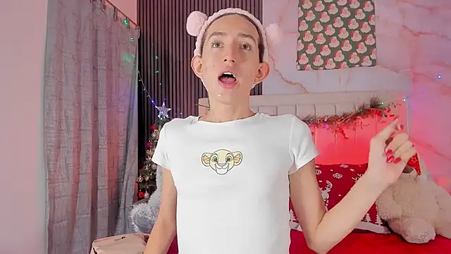 peachandtyron  online show from December 20, 2025, 3:46 am