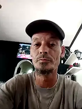 Snapshot of TornLove16 chatting on July 13, 2026, 11:35 am TornLove16 online show from July 13, 2026, 11:35 am