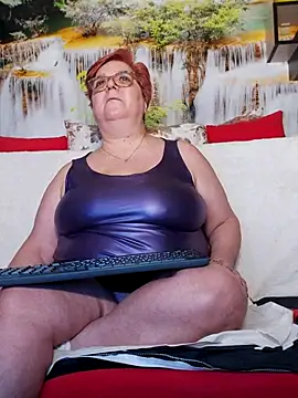 QueenPammy1 online show from February 20, 2025, 12:36 pm