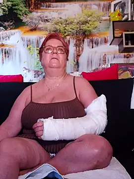 QueenPammy1 online show from March 5, 2025, 7:05 am