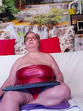 QueenPammy1 online show from October 9, 2025, 7:06 am