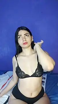 marina huerta03 online show from November 18, 2025, 2:32 pm