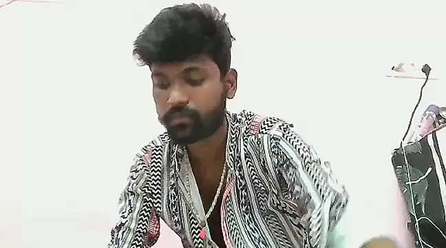 dusky-body online show from March 17, 2025, 12:35 pm