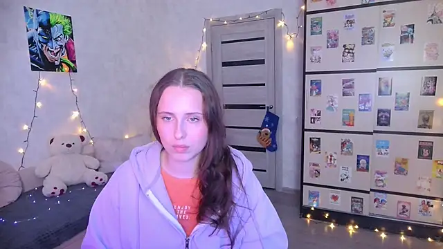 BarbiePieer online show from December 15, 2025, 5:28 pm