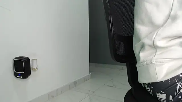 bigdick monster1 online show from October 9, 2025, 10:13 am