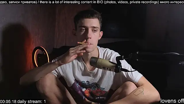 Snapshot of w0rkman chatting on October 3, 2025, 9:12 pm w0rkman online show from October 3, 2025, 9:12 pm